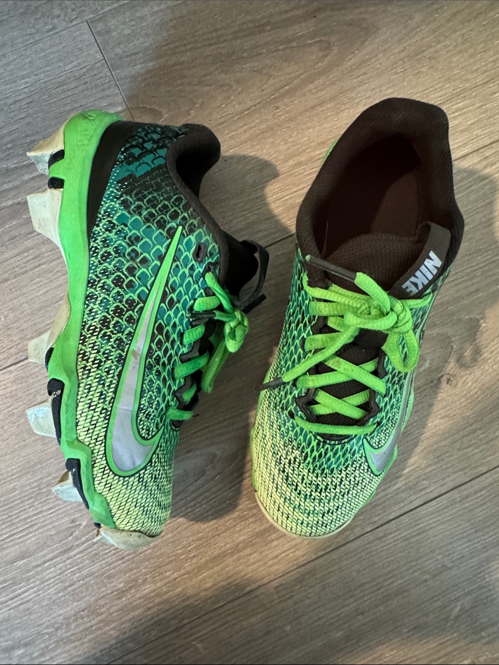Nike Vapor Kids Green Football Cleats Sz 3Y